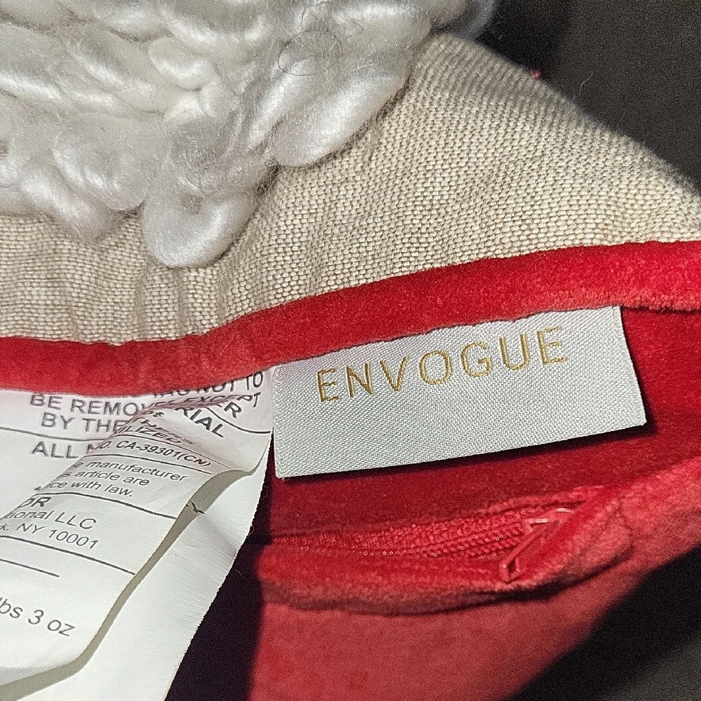 Envogue Holiday Llama Pillow - Red and Cream